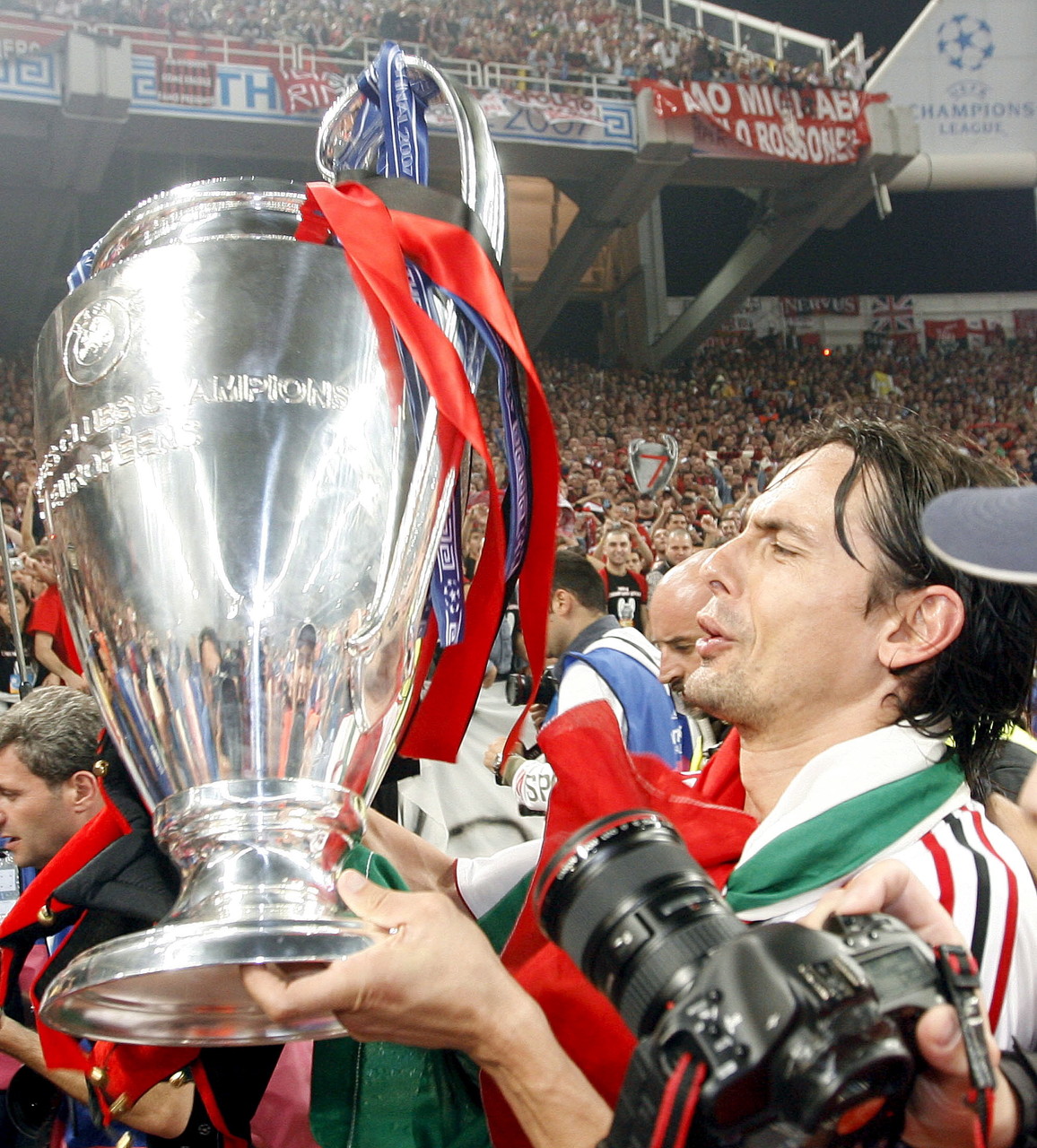 他的表现再 他的表现再